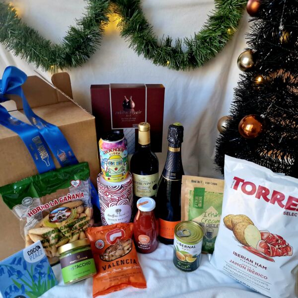 £100 food and wine christmas hamper