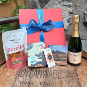 Sweetheart mini hamper